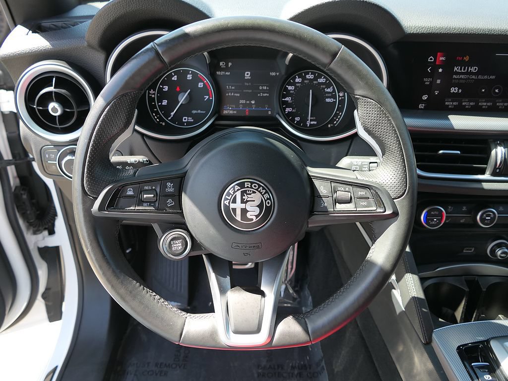 Used 2023 Alfa Romeo Stelvio Veloce AWD/4WD image 15