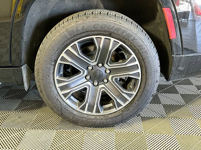 Used 2024 Jeep Wagoneer L Series II w/ Flexible Seating Group image 34