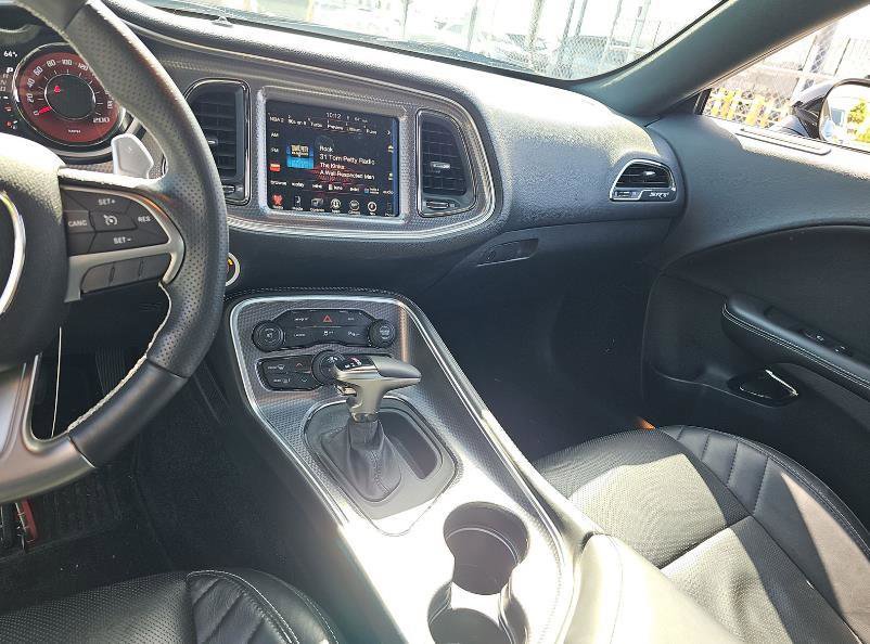 Used 2015 Dodge Challenger SRT Hellcat RWD image 9