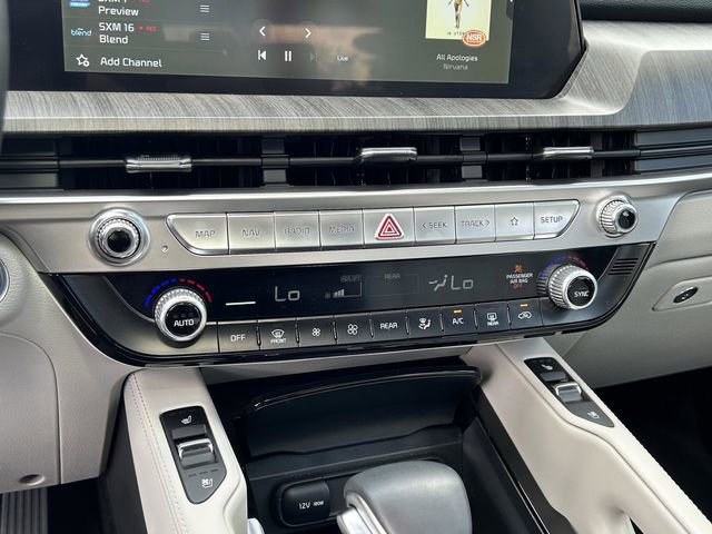 Used 2024 Kia Telluride EX image 29