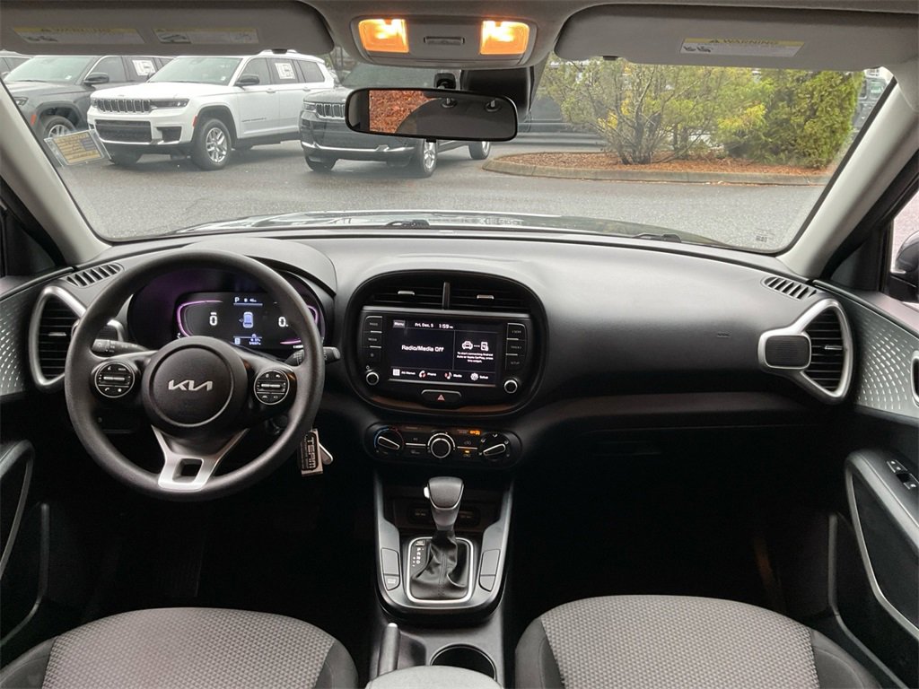 Used 2024 Kia Soul LX w/ Option Group 015 image 18