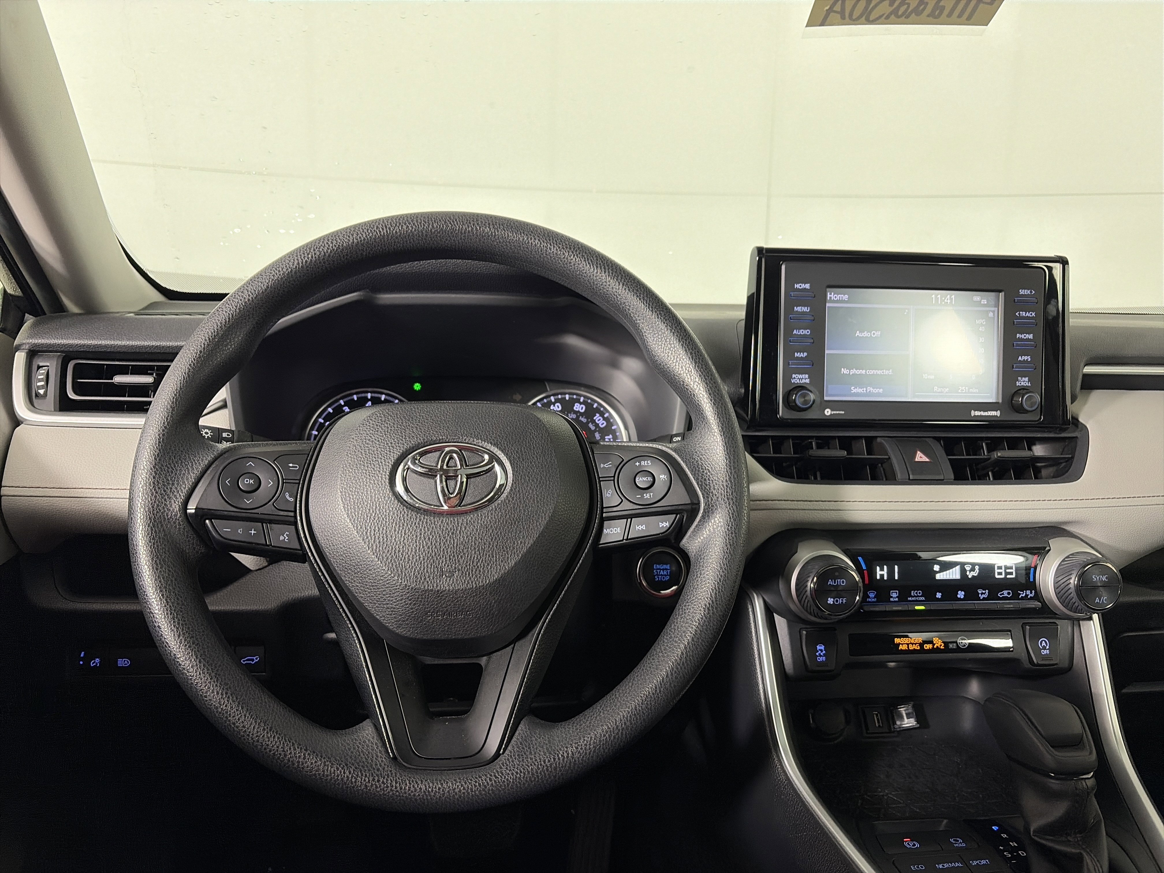 Used 2020 Toyota RAV4 XLE image 19