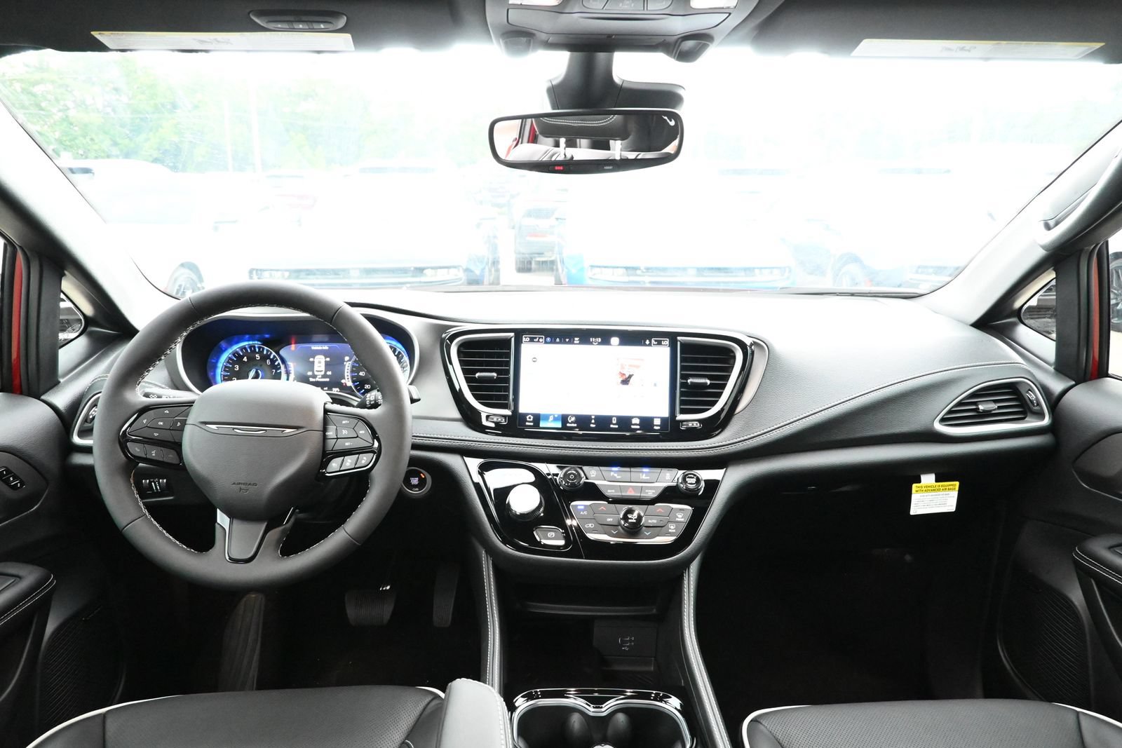 New 2027 Chrysler Pacifica Limited AWD/4WD image 27