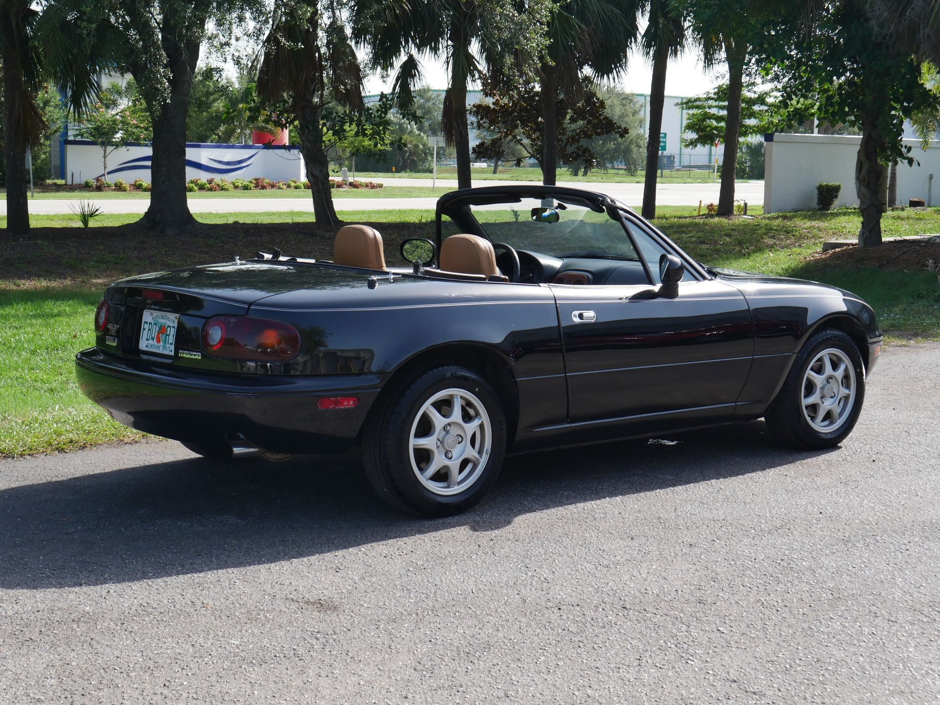Used 1997 MAZDA MX-5 Miata RWD image 36