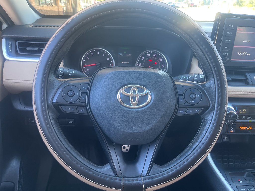Used 2019 Toyota RAV4 XLE w/ Convenience Package FWD image 15