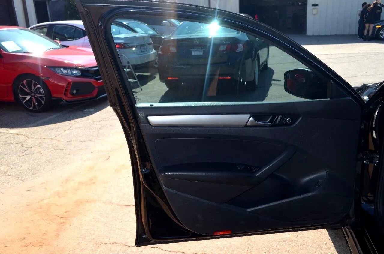 Used 2013 Volkswagen Passat 2.5 S image 15