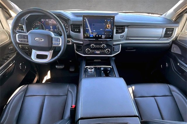 Used 2022 Ford Expedition XLT image 14