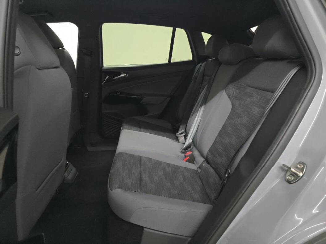 Used 2021 Volkswagen ID.4 Pro RWD image 9