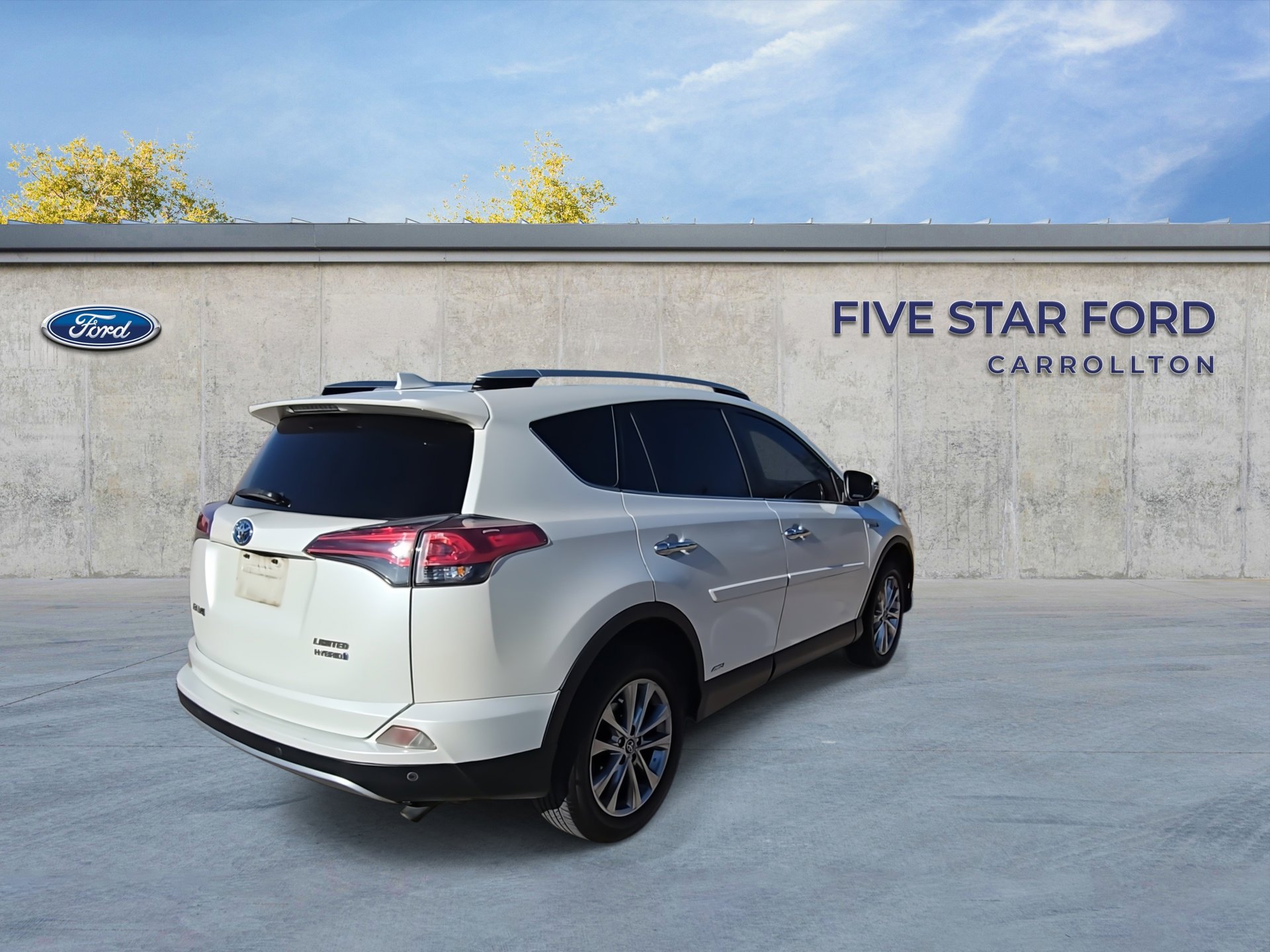 Used 2016 Toyota RAV4 Limited image 9