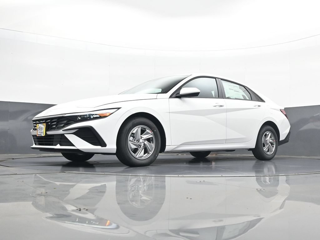 New 2026 Hyundai Elantra SE FWD image 21