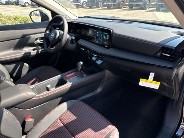 New 2027 Nissan Kicks SR FWD image 15