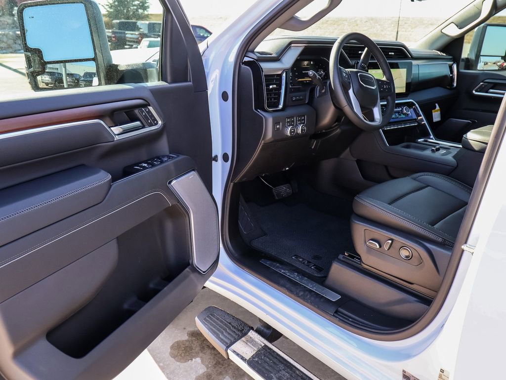 New 2026 GMC Sierra 3500 Denali w/ Denali Reserve Package AWD/4WD image 30