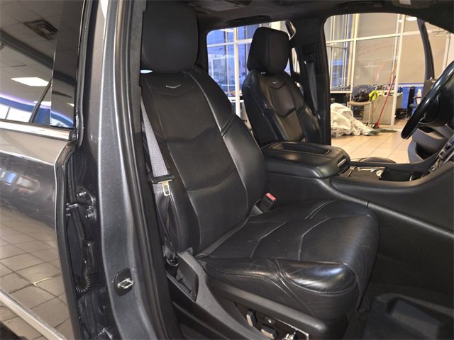 Used 2019 Cadillac Escalade Platinum image 26