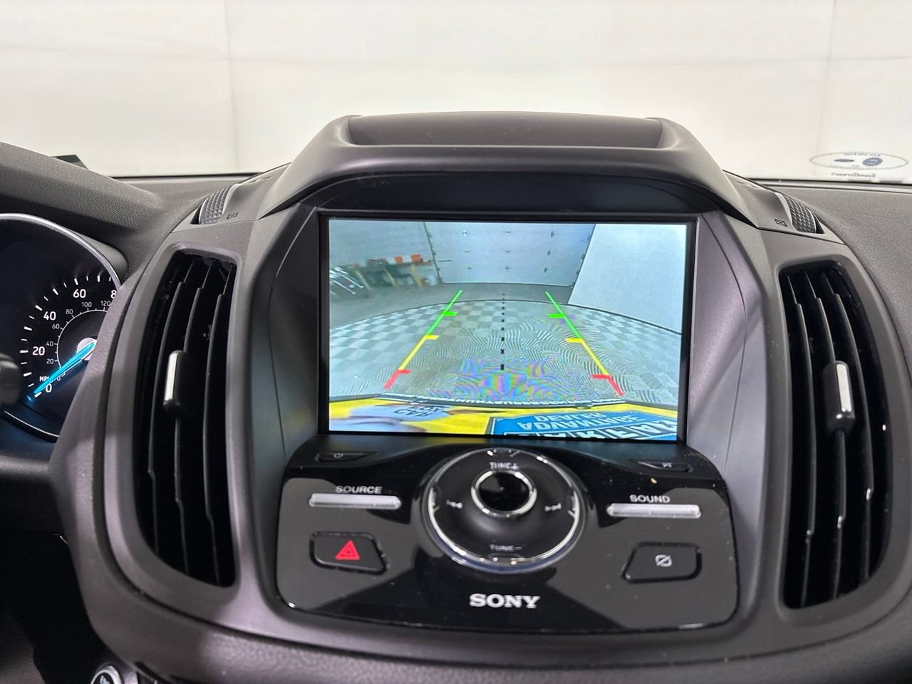 Used 2019 Ford Escape Titanium FWD image 18