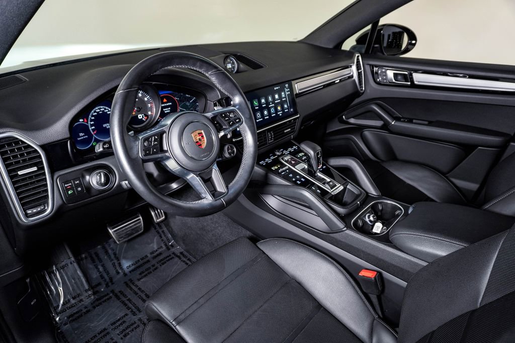 Certified 2023 Porsche Cayenne S AWD/4WD image 4