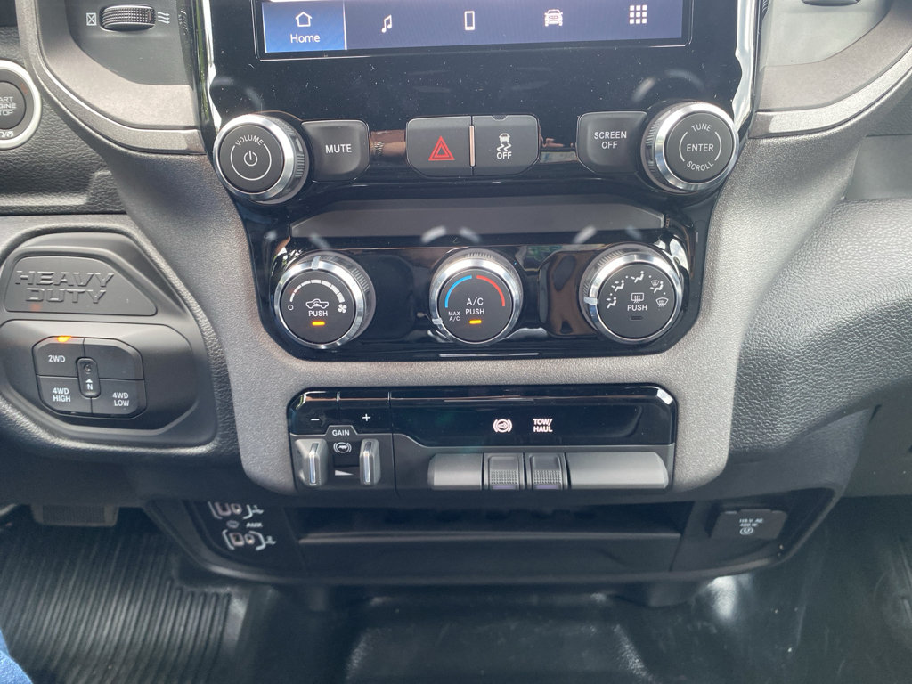 New 2026 RAM 3500 Tradesman w/ Chrome Appearance Group A AWD/4WD image 32