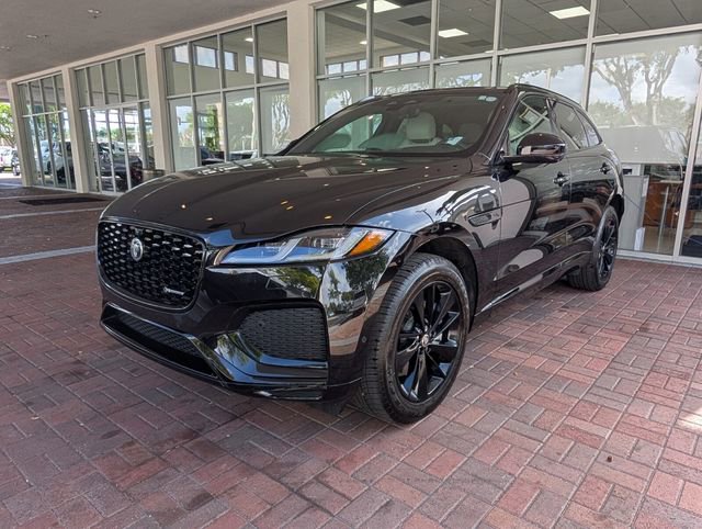 Used 2025 Jaguar F-PACE R-Dynamic S image 3