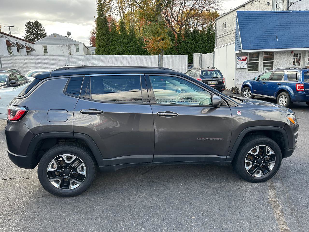 Used 2018 Jeep Compass Trailhawk AWD/4WD image 4