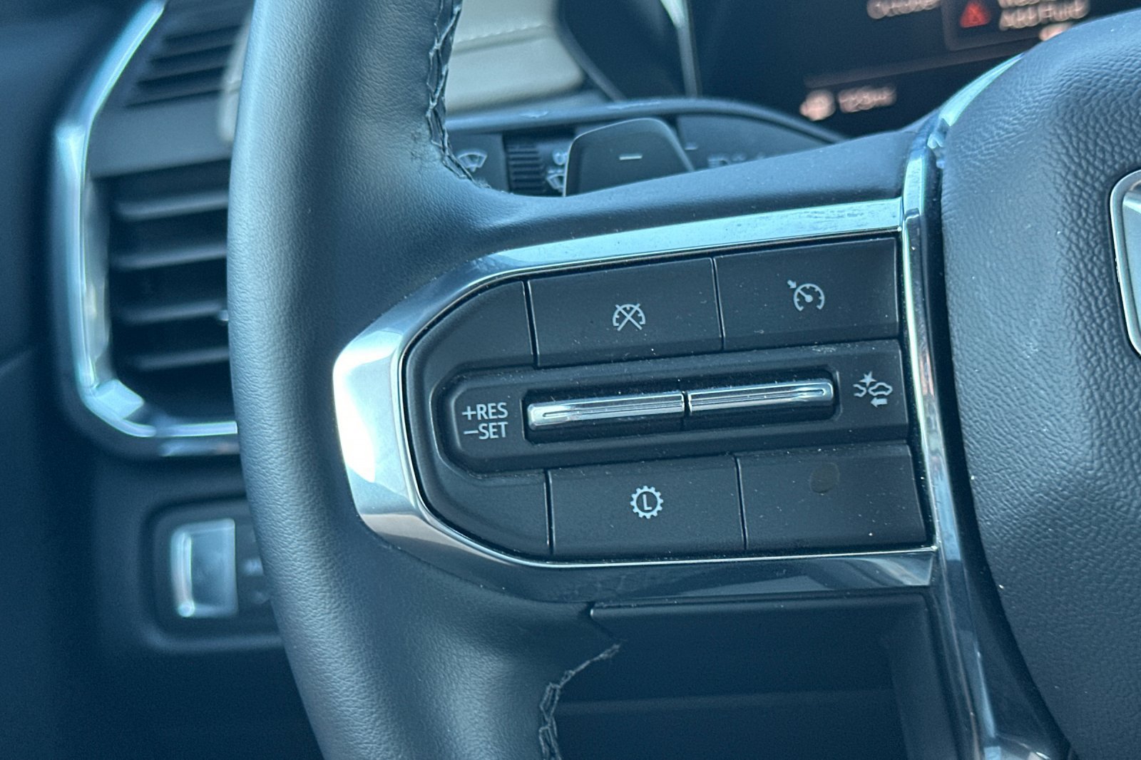 Used 2026 GMC Acadia Elevation FWD image 35
