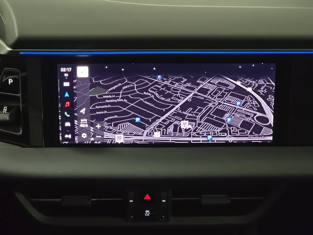 Certified 2025 Porsche Macan Electric RWD image 20