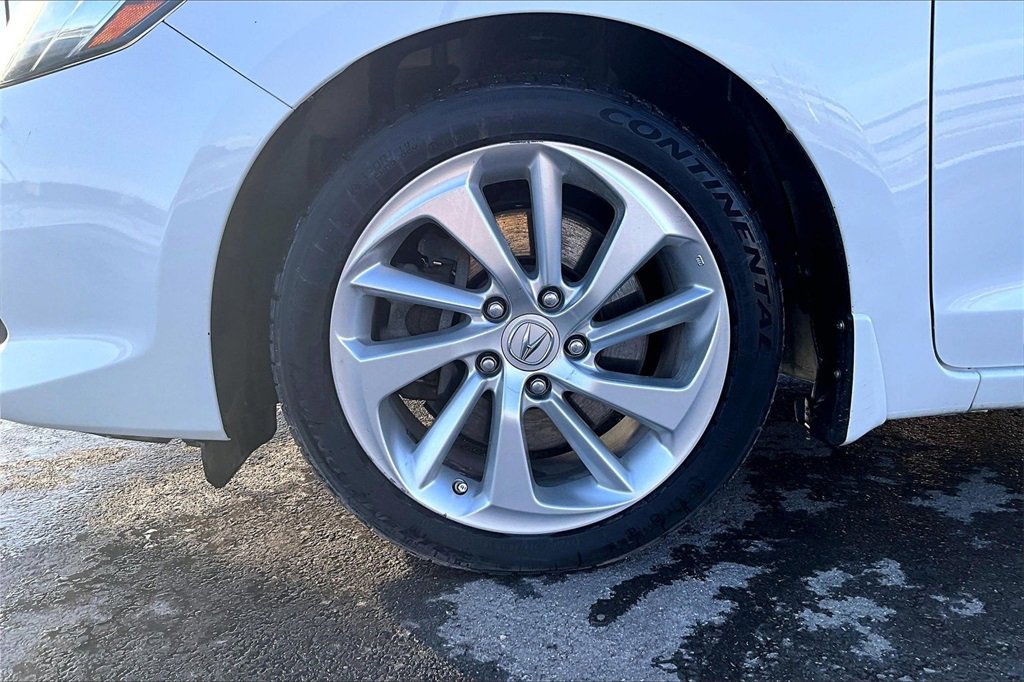Used 2017 Acura ILX image 9