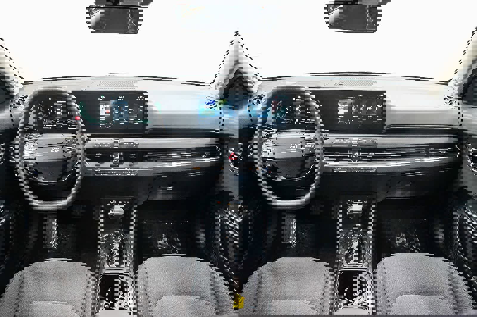 Used 2025 Kia K4 LXS image 12