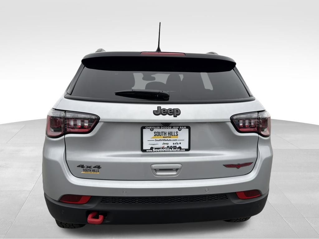 New 2026 Jeep Compass Trailhawk w/ Sun, Sound & Navigation Group image 7