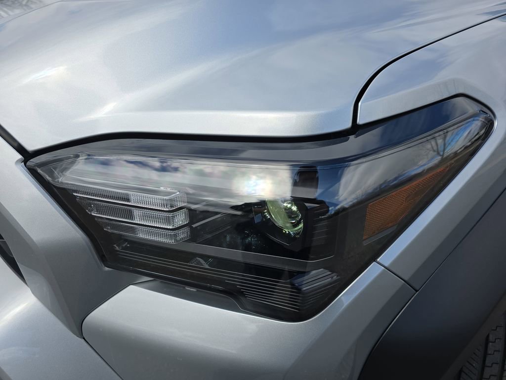 Used 2025 Toyota 4Runner SR5 image 30