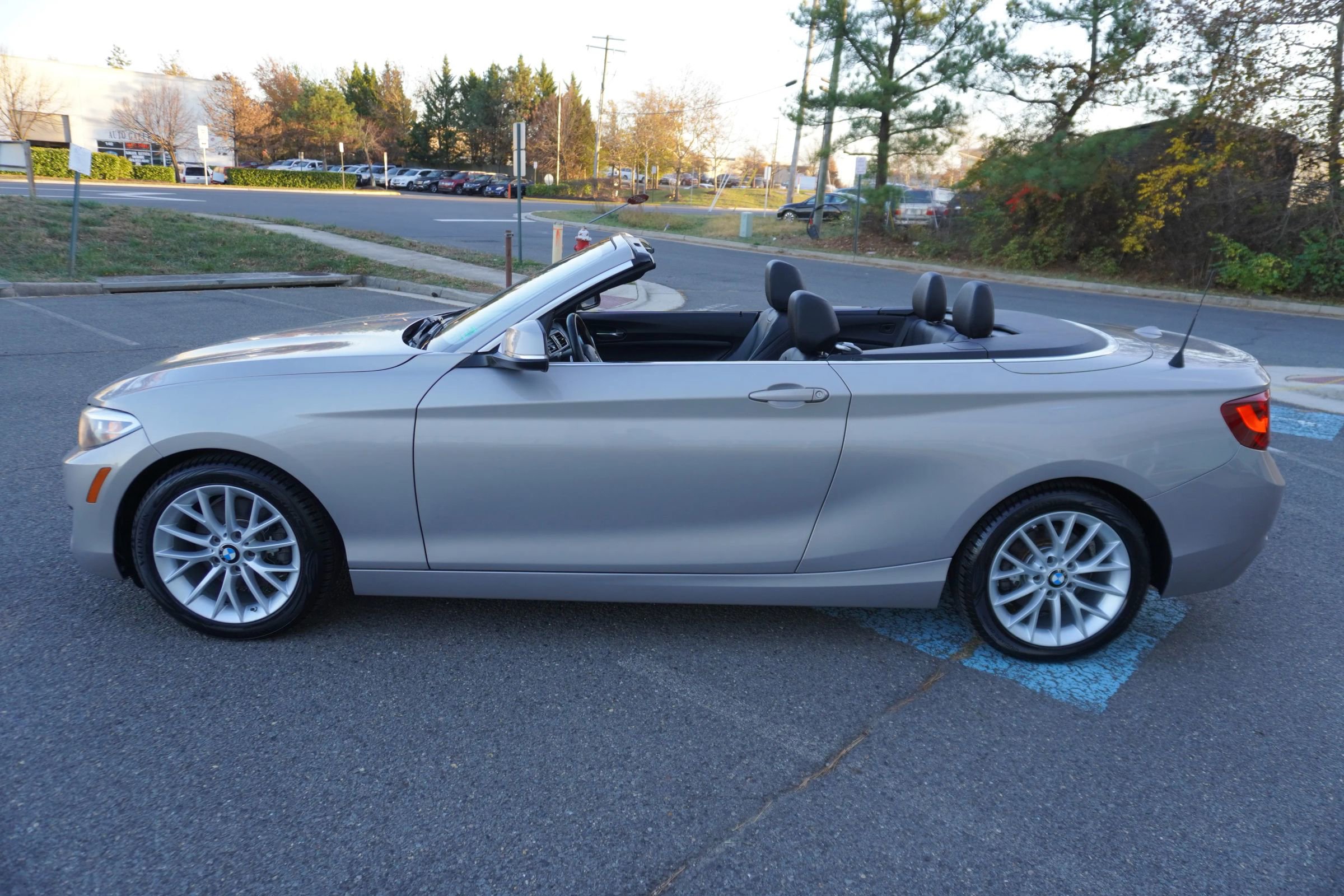 Used 2016 BMW 228i Convertible image 9