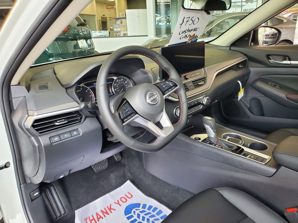 New 2026 Nissan Altima 2.5 SR AWD/4WD image 19