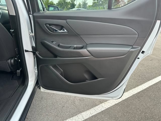 Used 2021 Chevrolet Traverse LS FWD image 23