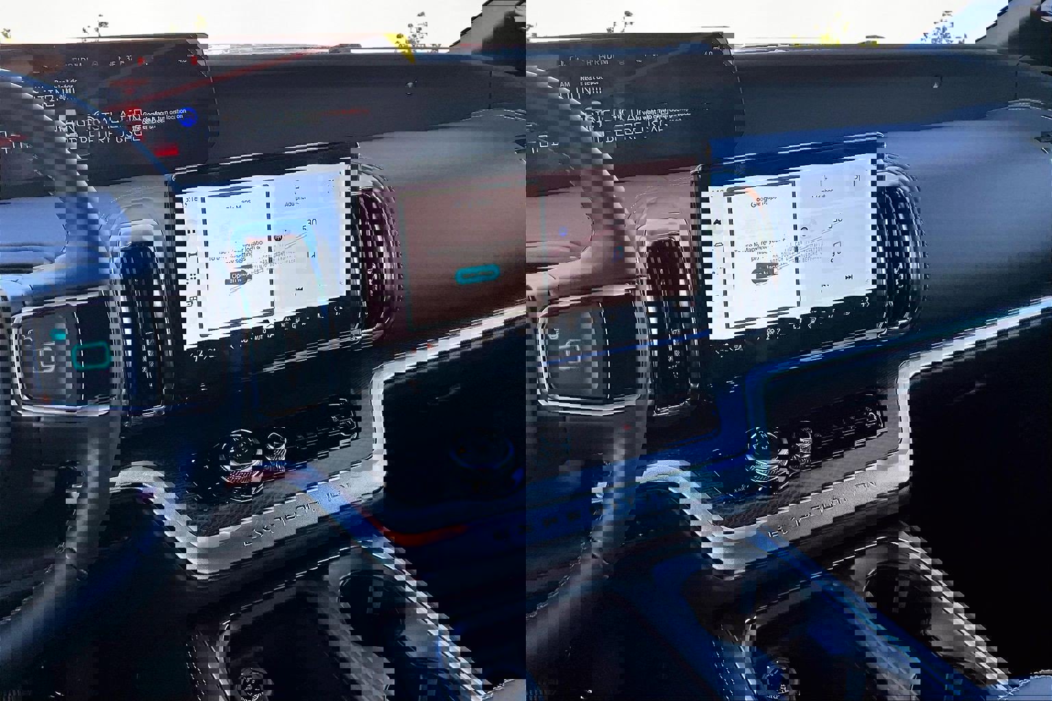 New 2026 Ford Expedition Platinum w/ Stealth Appearance Package image 7