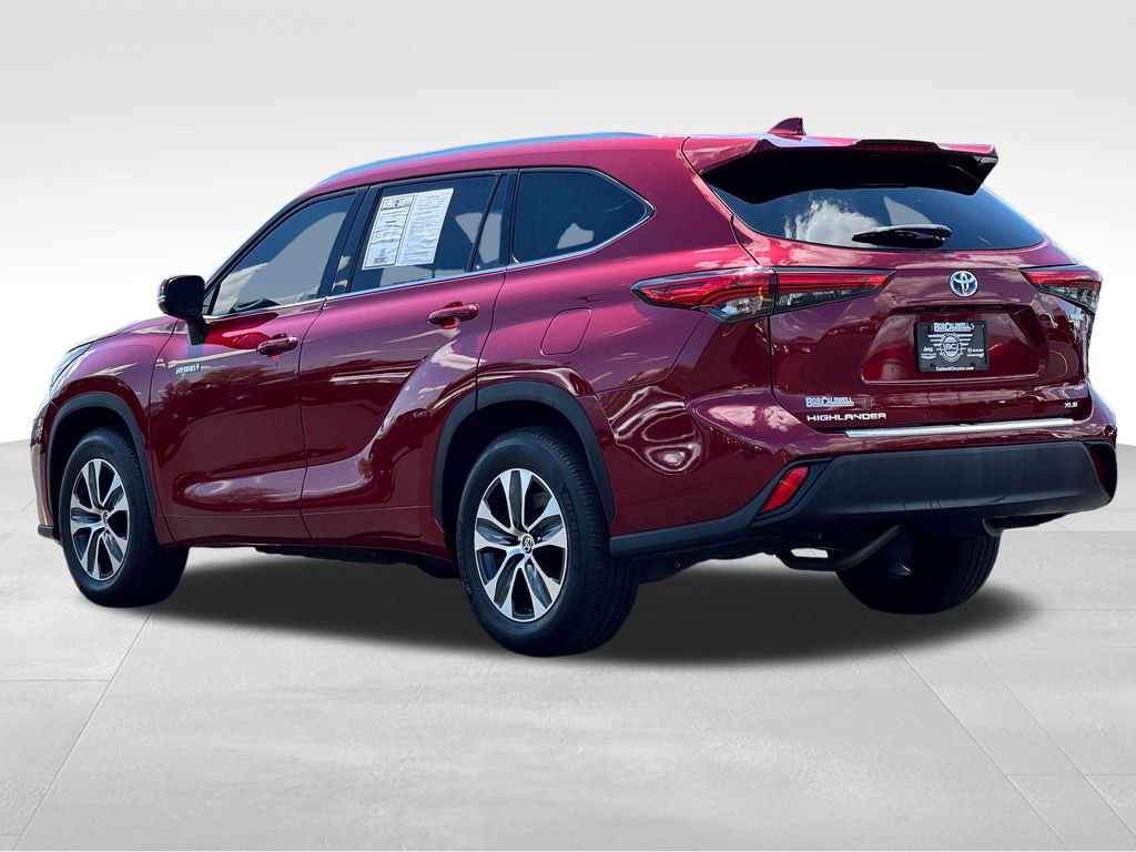 Used 2021 Toyota Highlander XLE FWD image 5