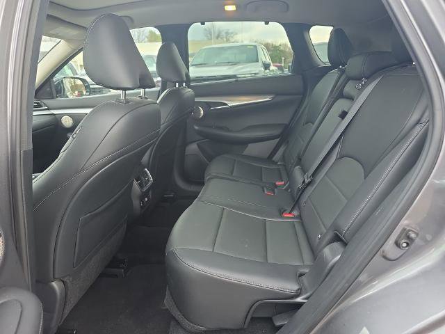 Used 2021 INFINITI QX50 Sensory image 16