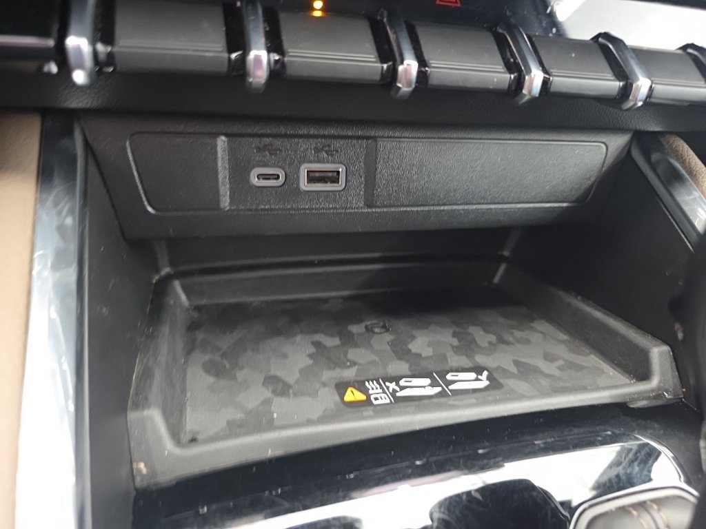Used 2025 GMC Canyon Denali AWD/4WD image 41
