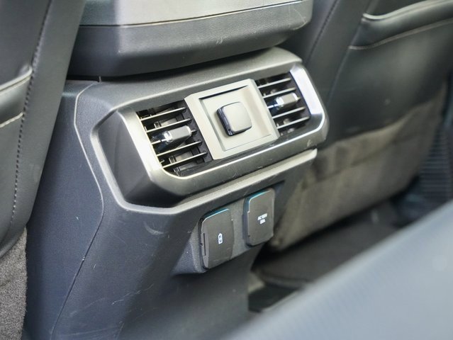 Used 2023 Ford F150 Lariat image 12