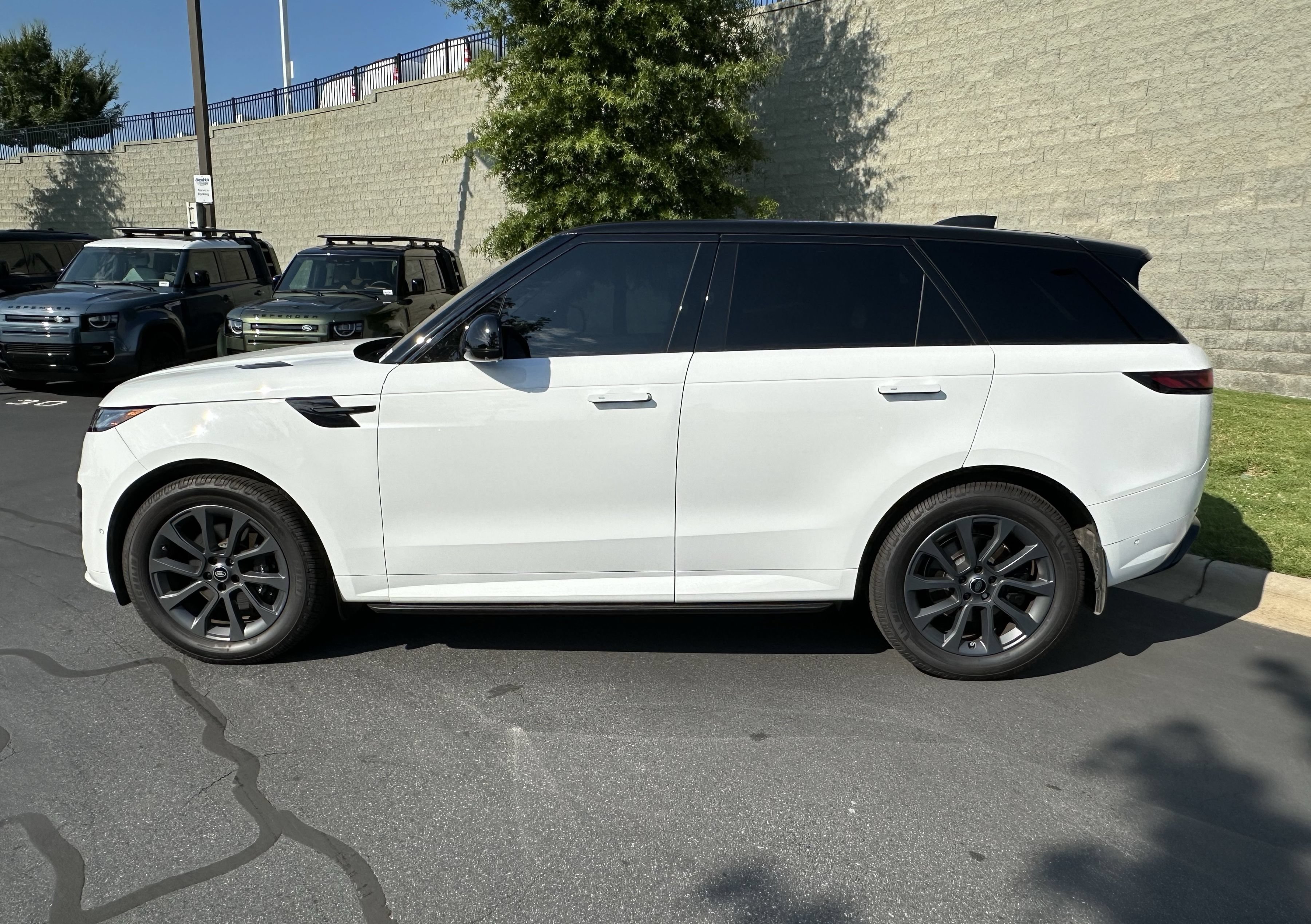Certified 2023 Land Rover Range Rover Sport SE Dynamic AWD/4WD image 4