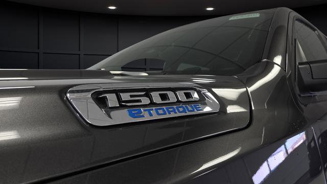 New 2026 RAM 1500 4x4 Crew Cab image 39