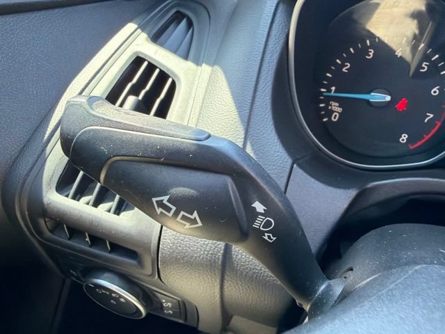 Used 2017 Ford Focus SE w/ Cold Weather Package FWD image 36