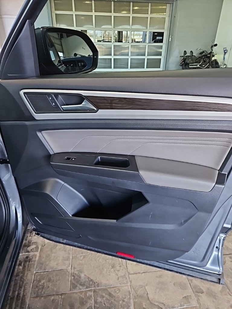 Used 2023 Volkswagen Atlas SE image 11