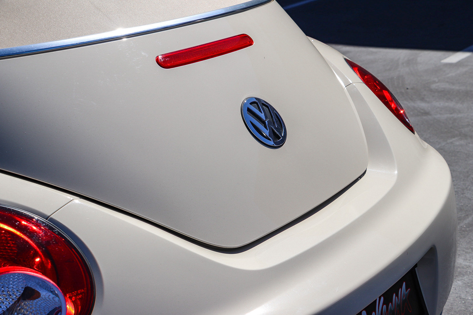 Used 2008 Volkswagen Beetle S FWD image 10