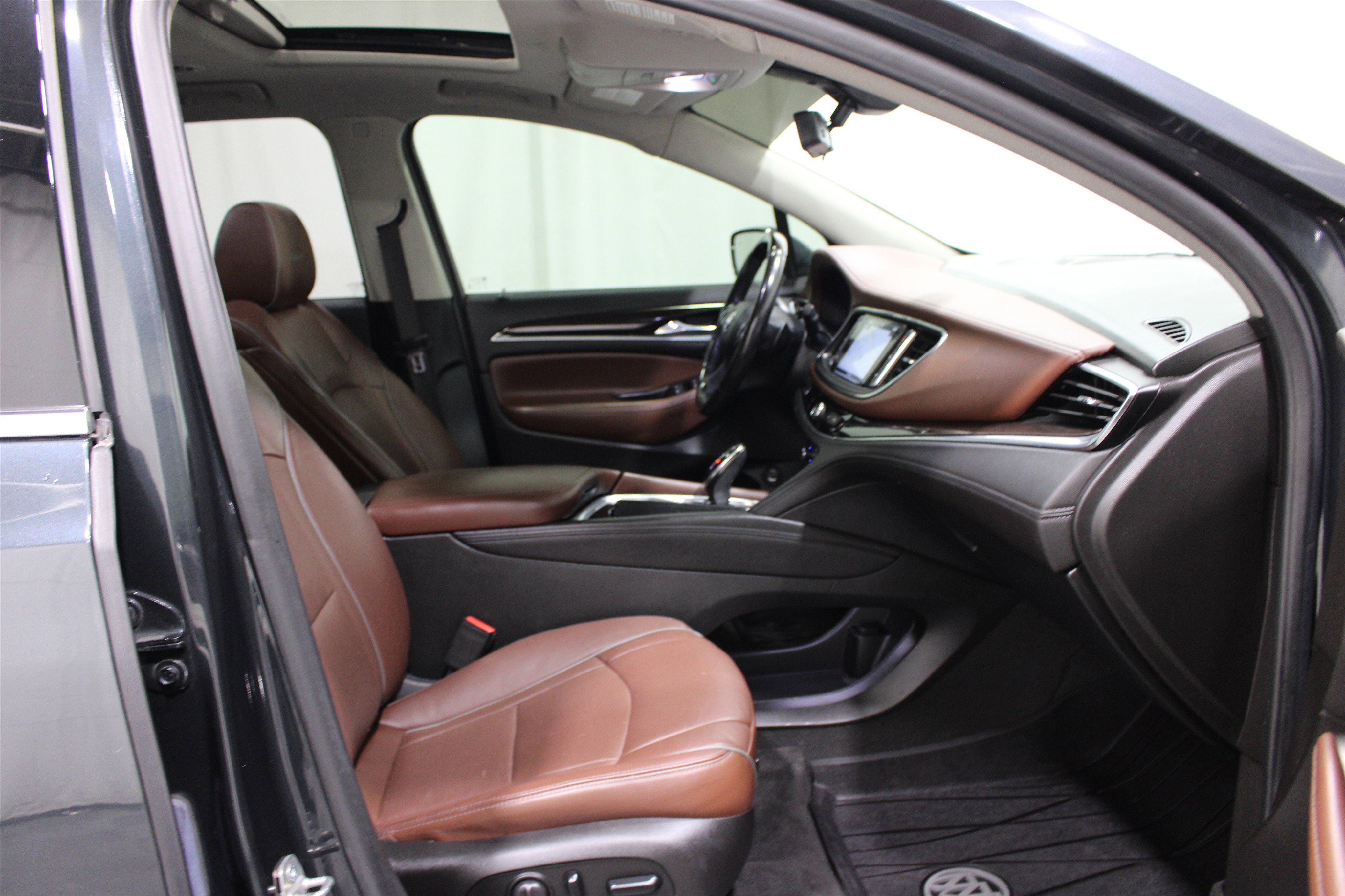 Used 2019 Buick Enclave Avenir w/ Trailering Package, 5000 lbs. FWD image 32