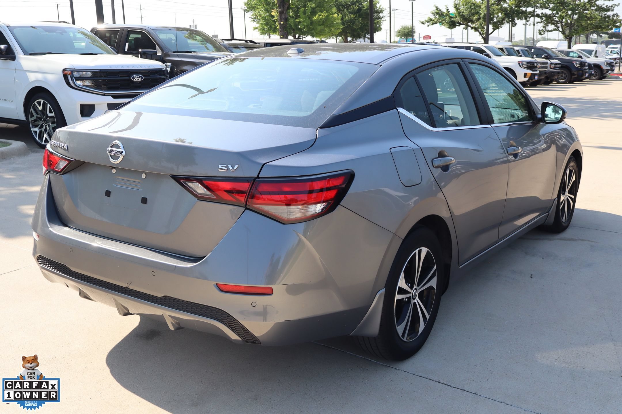 Used 2023 Nissan Sentra SV FWD image 3