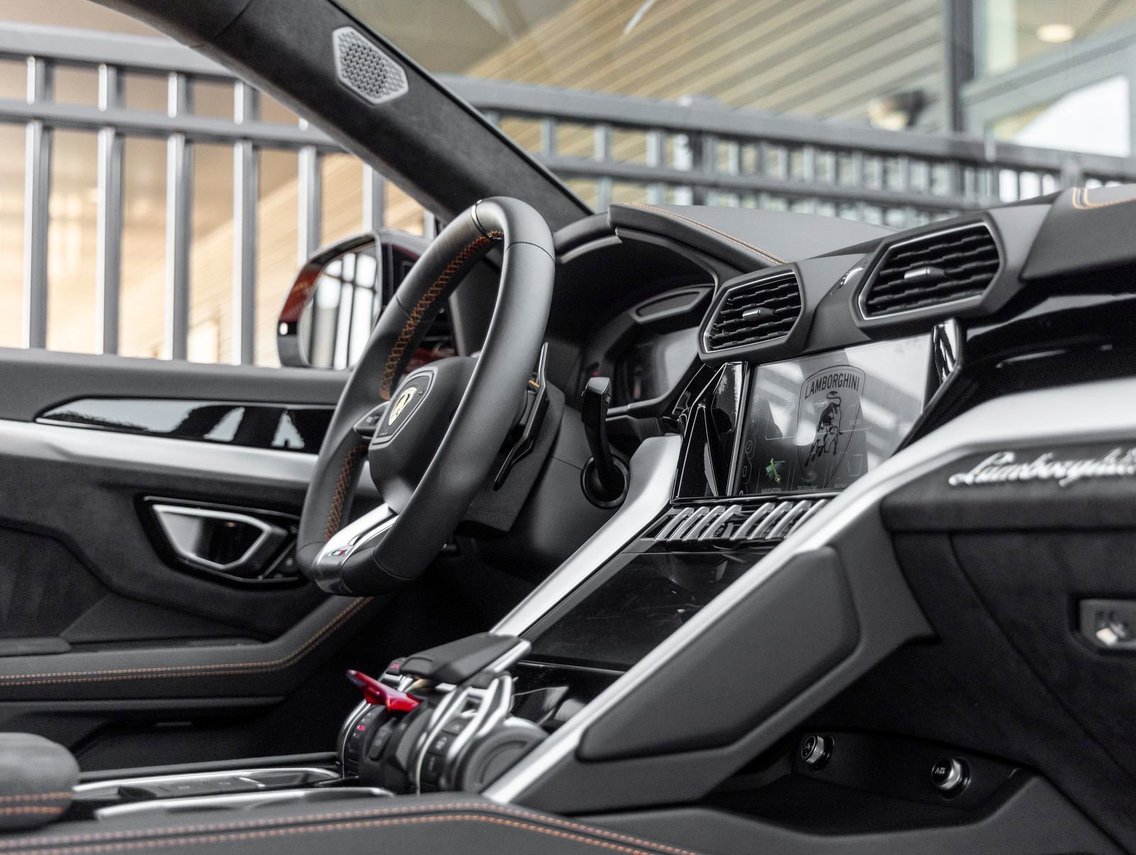 Used 2024 Lamborghini Urus S image 53