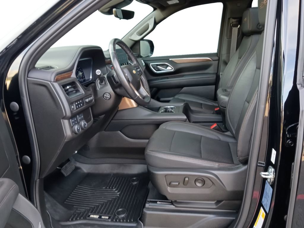 Used 2023 Chevrolet Tahoe High Country w/ Premium Package 2 AWD/4WD image 19