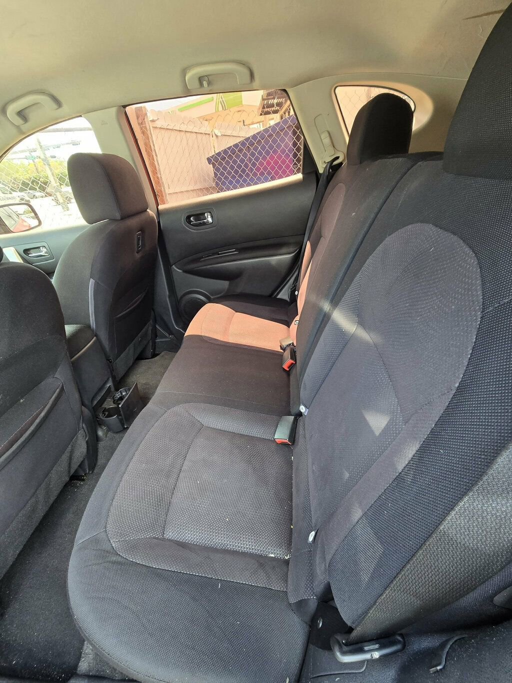 Used 2011 Nissan Rogue S image 6