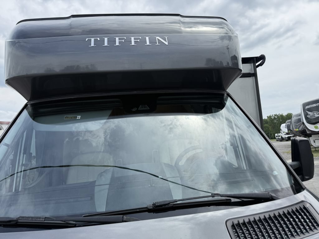 Used 2018 Mercedes-Benz Sprinter 3500 image 28