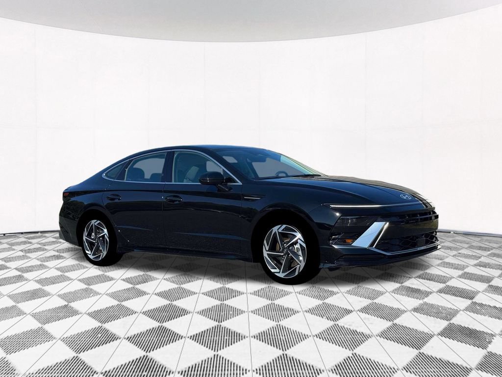 New 2026 Hyundai Sonata SEL FWD image 16