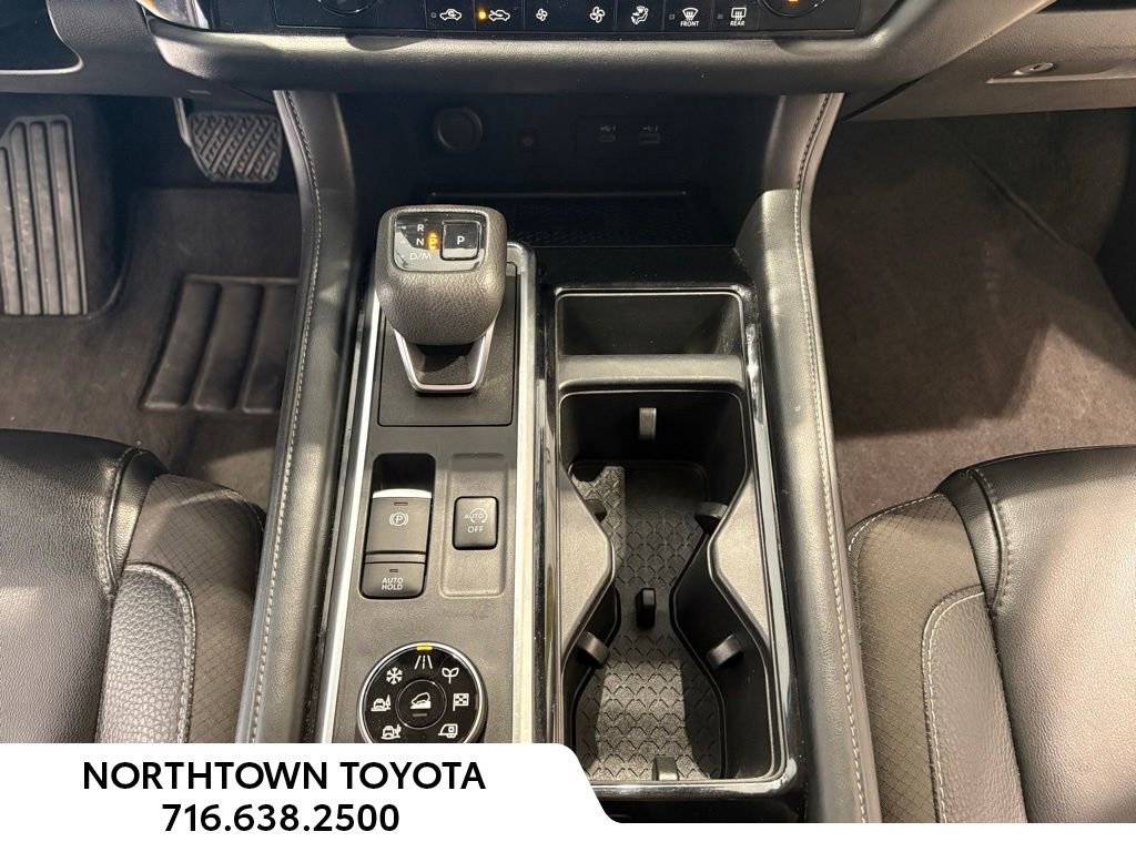 Used 2023 Nissan Pathfinder SL w/ Black Appearance Package image 30