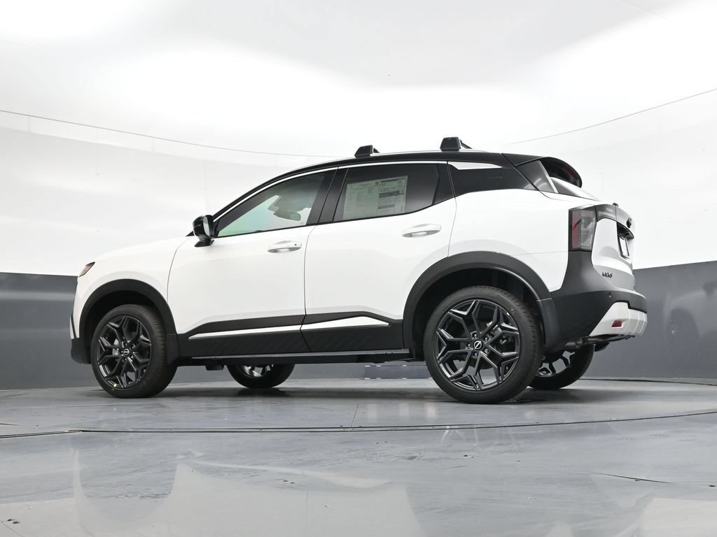 New 2026 Nissan Kicks SR w/ Cold Weather Package FWD image 41